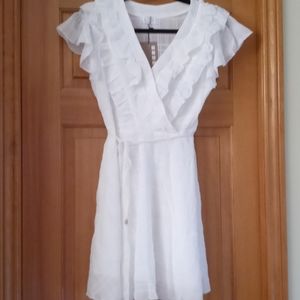 Pretty White Dress Size S